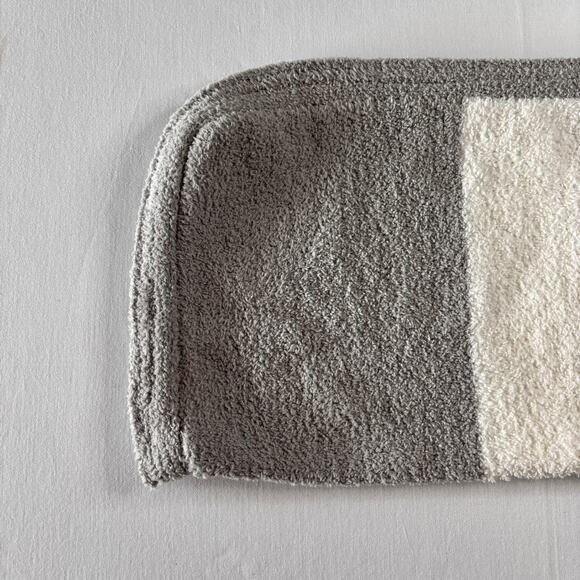 kashwére Travel Blanket Pouch Stone & Creme Zipper Closure Replacement Pouch - Picture 6 of 6